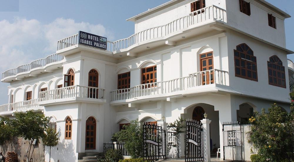 Hotel Isabel Palace Khajurāho Екстериор снимка