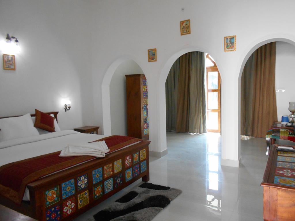 Hotel Isabel Palace Khajurāho Екстериор снимка