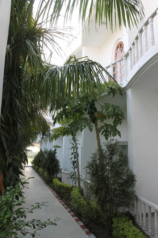 Hotel Isabel Palace Khajurāho Стая снимка